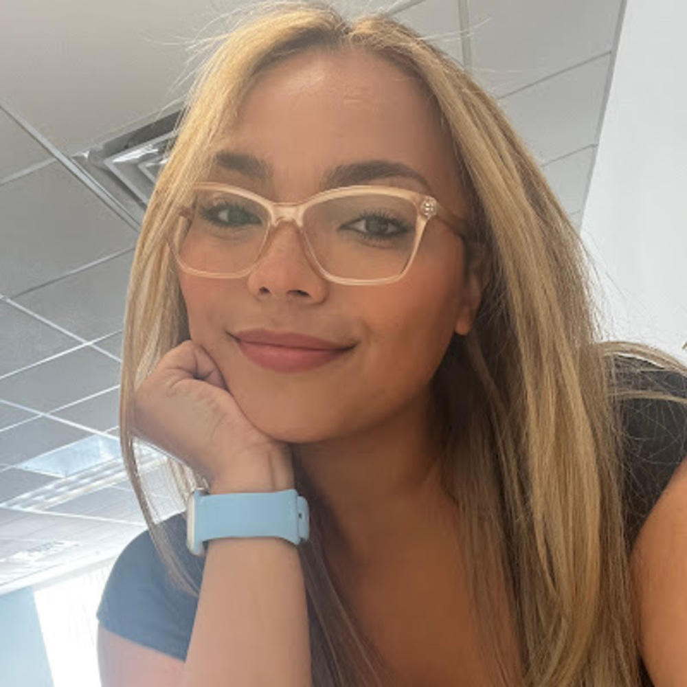 Meet your Posher, Yasmin